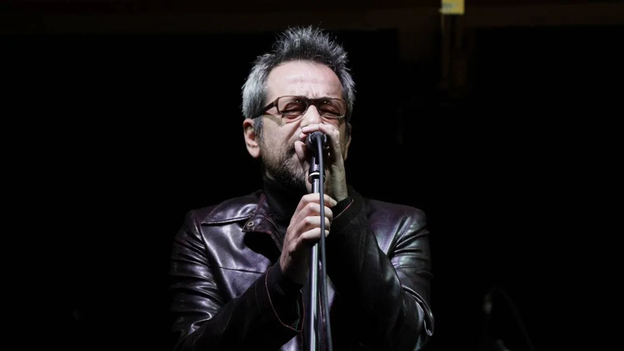 Feridun Düzağaç Kimdir? Nerelidir? Türk Rock Müziğinin Şair Ruhlu Sesine Dair Her Şey