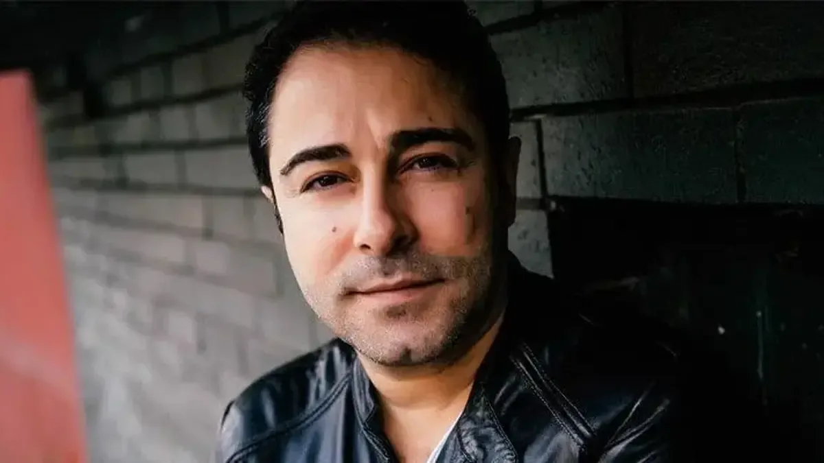 Atilla Taş Kimdir? Nerelidir? Pop Müziğin "Ham çökelek" Efsanesinden Medya Figürlüğüne Uzanan Hayatı
