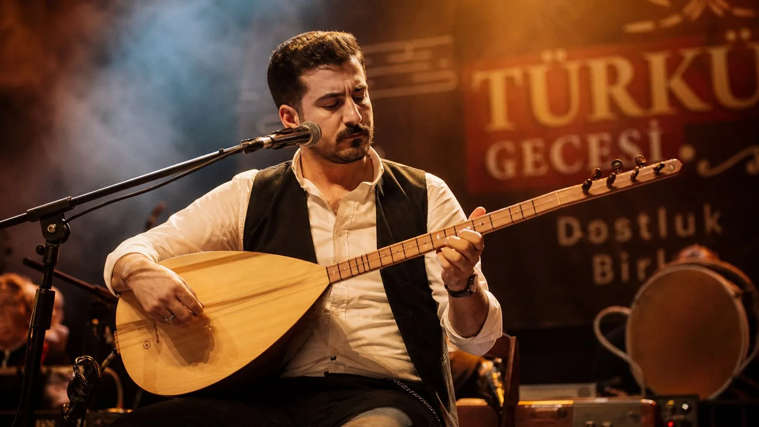 Adana'da Müzik Kültürü ve Yerel Sanatçılar: Çukurova'nın Ses Mirası